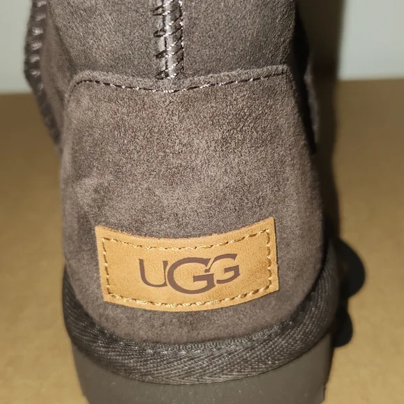 ☆関税込☆UGG★UGG Classic Tall II Boot★Chocolate Classic II Tall Boot for Kids | UGG® Official